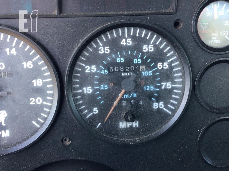 1996-mack-ch613-image-16