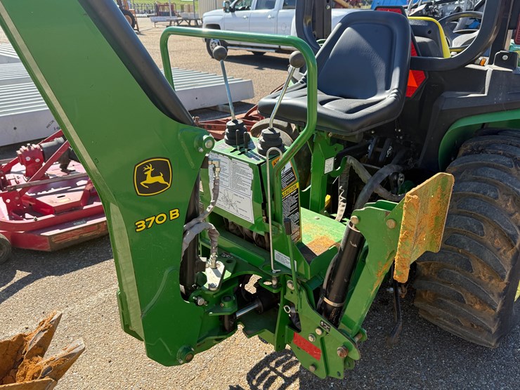 john-deere-3025e-image-36