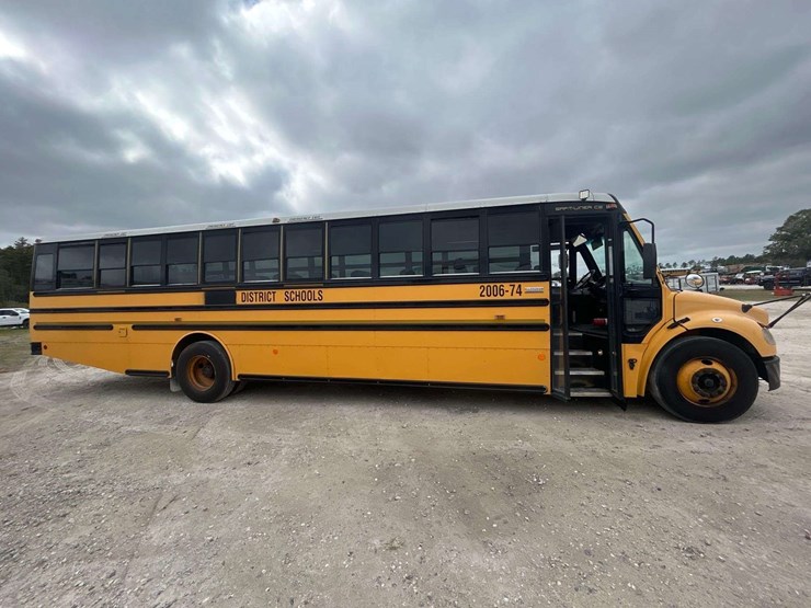 2007-freightliner-b2-image-29