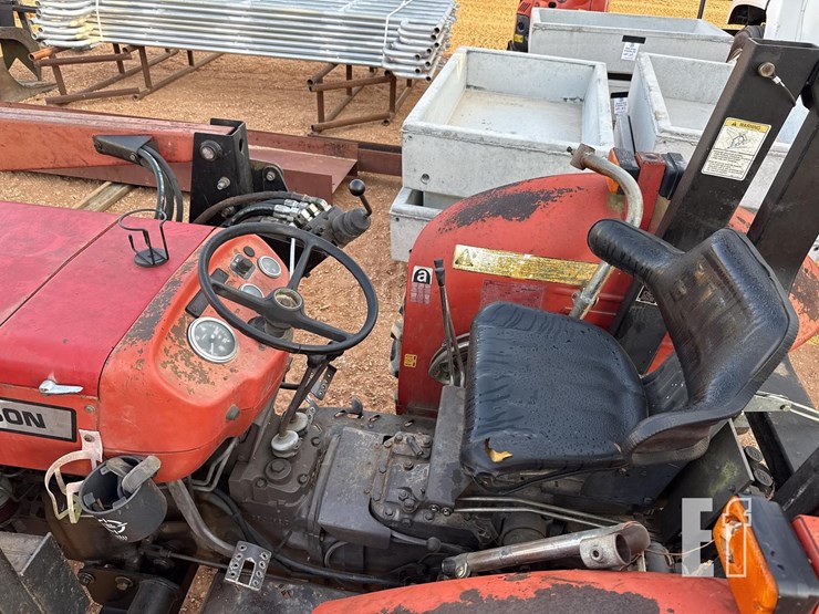 massey-ferguson-240-image-5