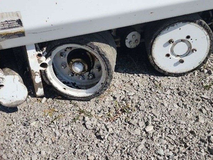 2017-roadtec-wheel-asphalt-paver-w/omini4-image-14