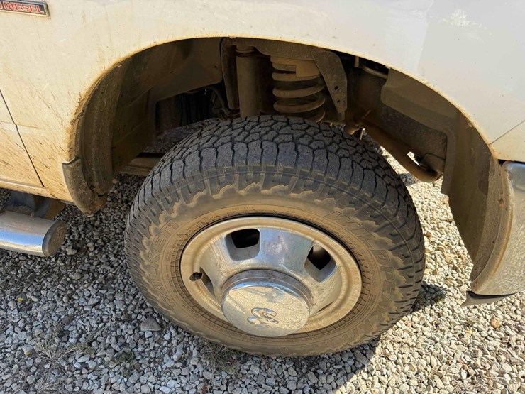 2015-dodge-3500hd-image-9