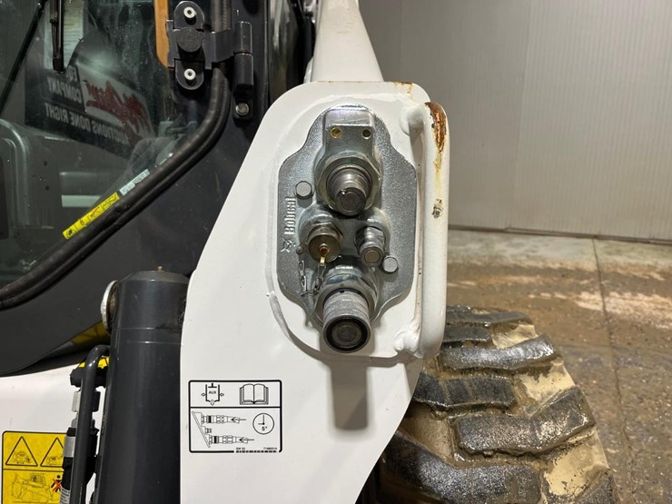 2023-bobcat-s650-image-11