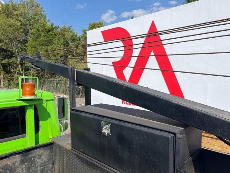 2001-international-4700-image-25