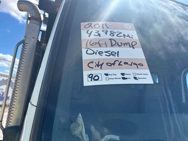 2011-freightliner-m2-112-tri-axle-dump-truck-image-25