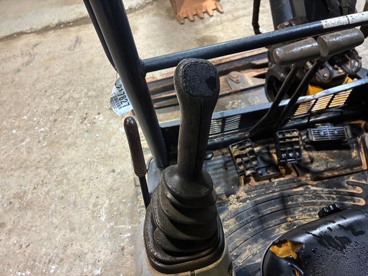 2016-deere-50g-image-26