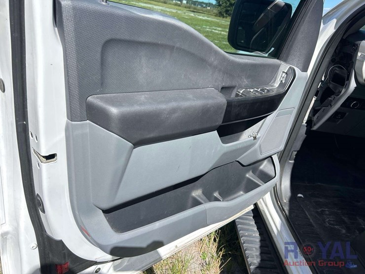 2021-ford-f150-image-13