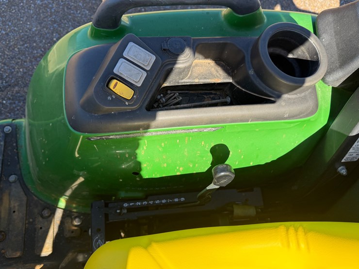 john-deere-3025e-image-23