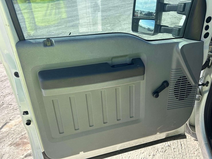 2015-ford-f350-image-14