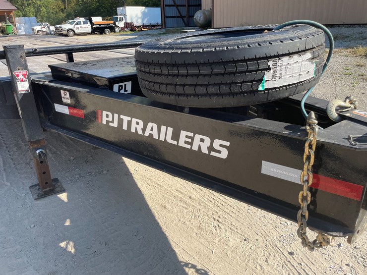 #1010-•-2023-pj-trailers-26'-tandem-dual-axle-deck-over-trailer,-(has-title)-image-15