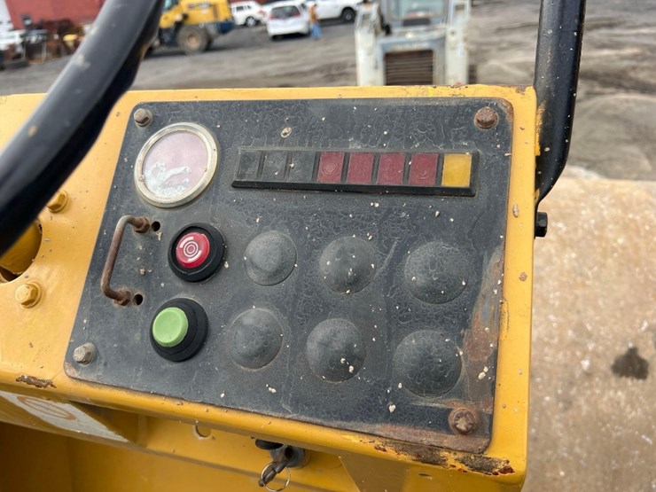1989-bomag-bw213d-image-28