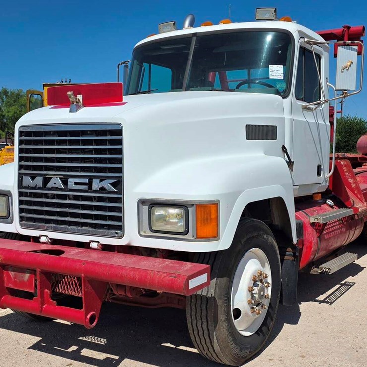 1998 MACK CH613