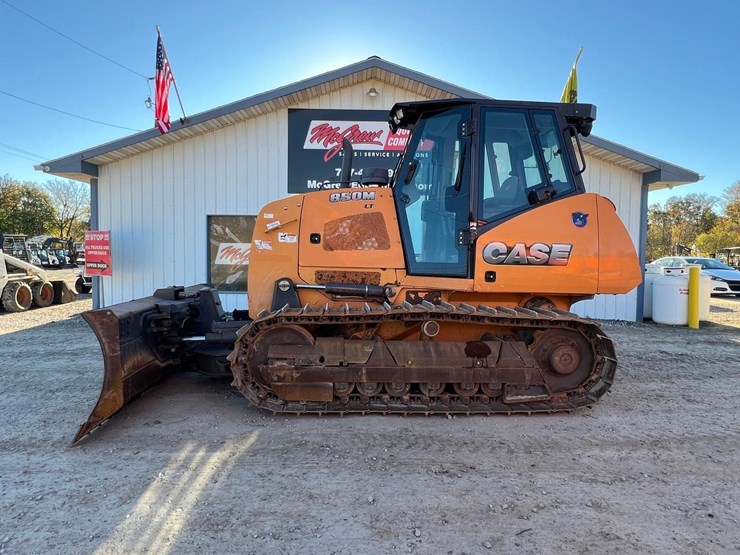 2016-case-850m-lt-image-1