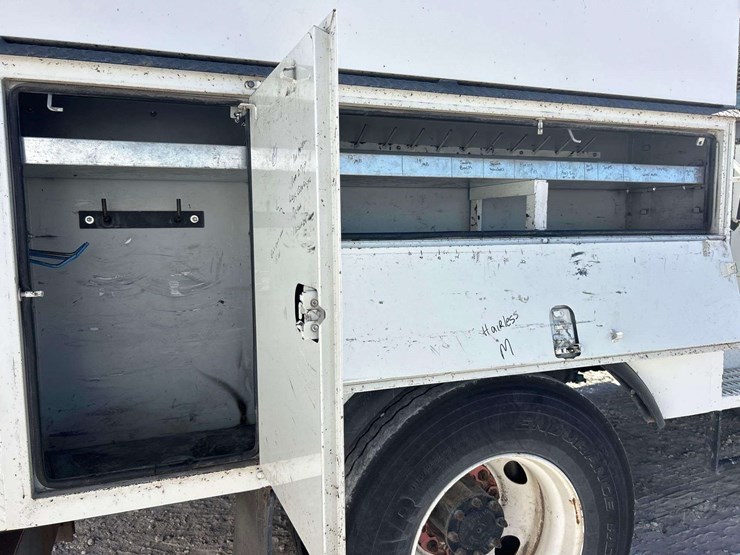 2012-freightliner-m2-106-terex-hi-ranger-tl41-41ft-insulated-bucket-truck-image-22