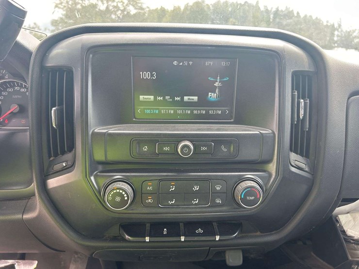 2019-chevrolet-silverado-image-16