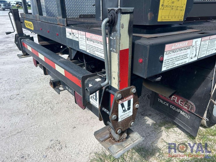 2016-ford-f550-image-40