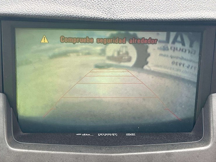 2012-cadillac-srx-image-15