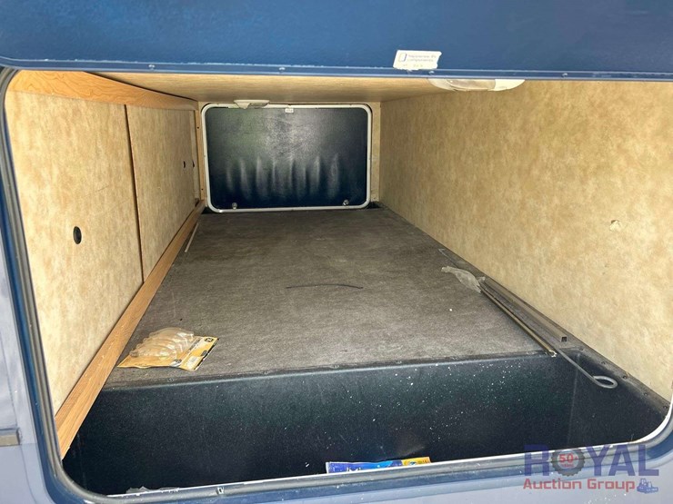 2008-41ft-kz-sportsman-police-bunk-5th-wheel-tri-axle-travel-trailer-image-27