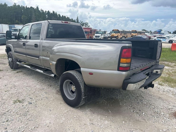 2003-chevrolet-silverado-3500-image-4