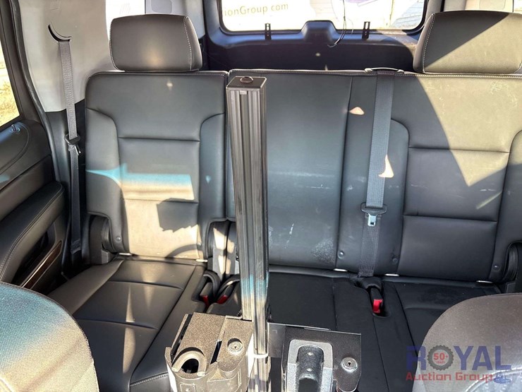 2018-chevrolet-tahoe-image-21