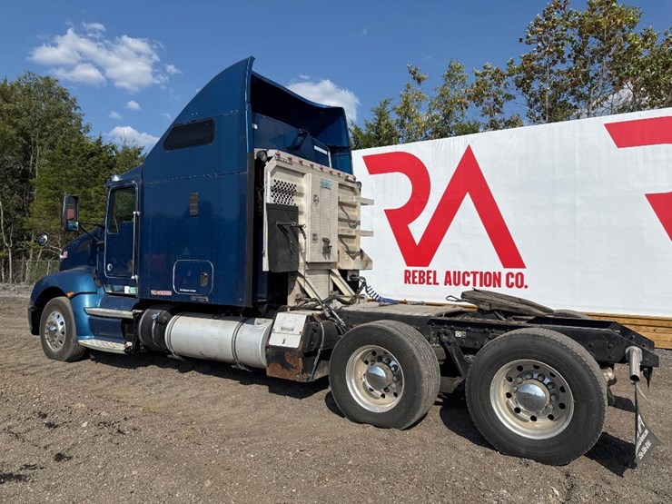 2012-kenworth-t660-image-8