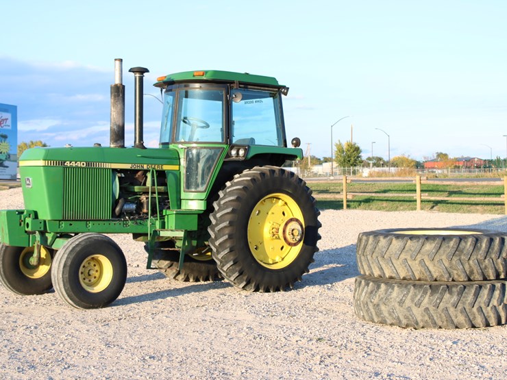 john-deere-4440-image-5