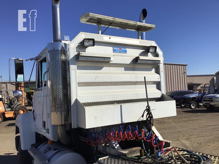 1996-mack-ch613-image-10