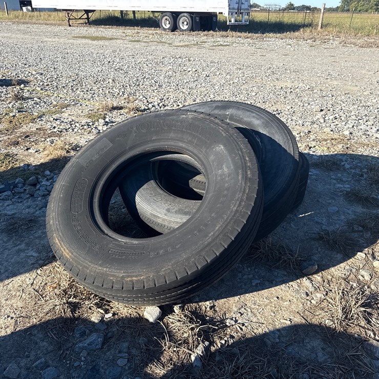 #5034 • Lot of (3) Miscellaneous Tires Inv# 5034