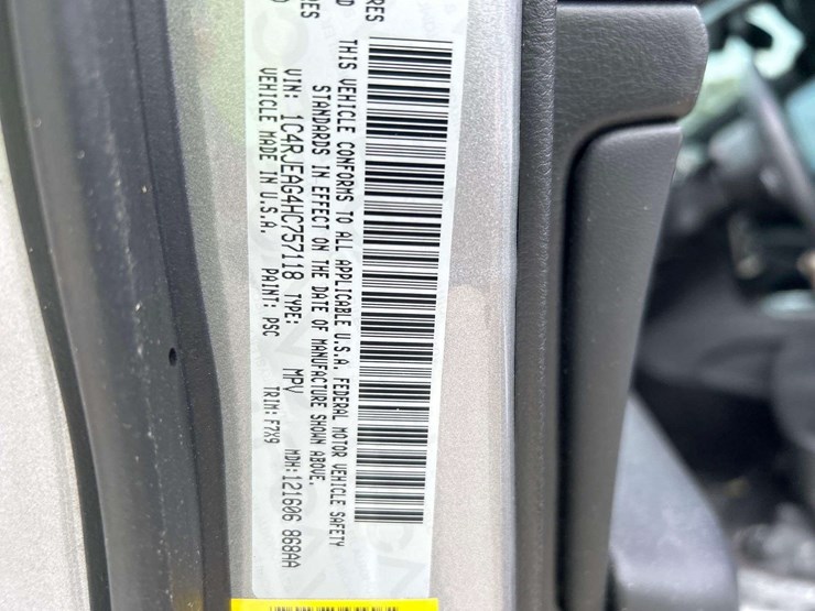 2017-jeep-grand-cherokee-image-5