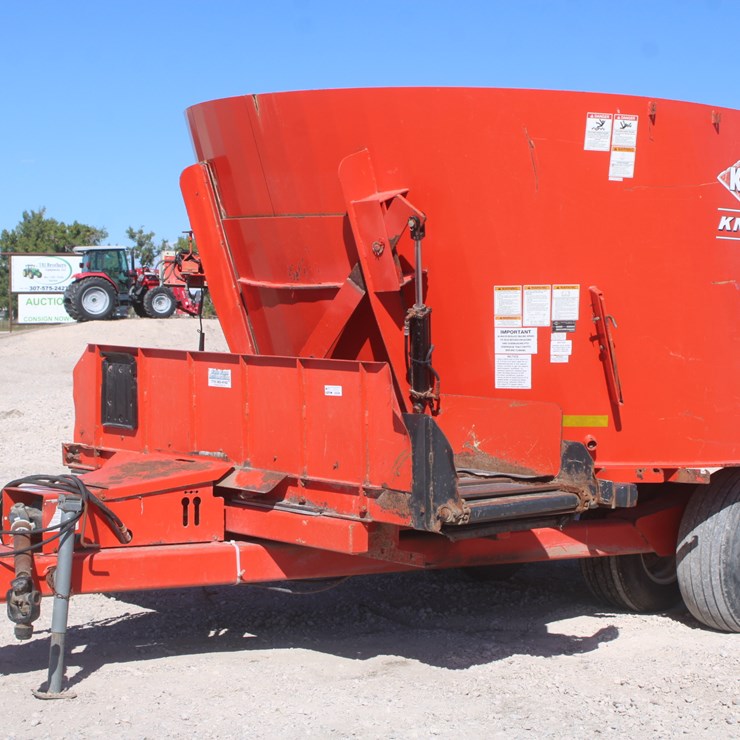#2029 • #2029- Kuhn Knight Vertical Max VSL 142