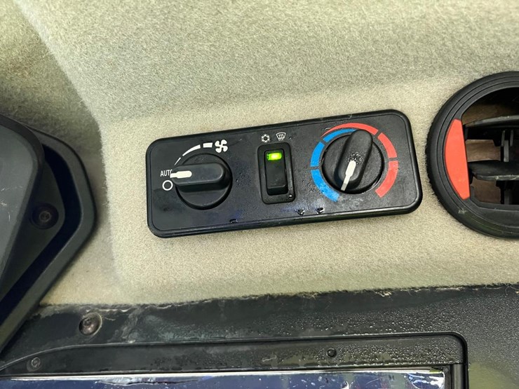 2023-bobcat-t66-image-25