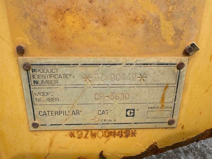 2001-caterpillar-cp-563d-image-18