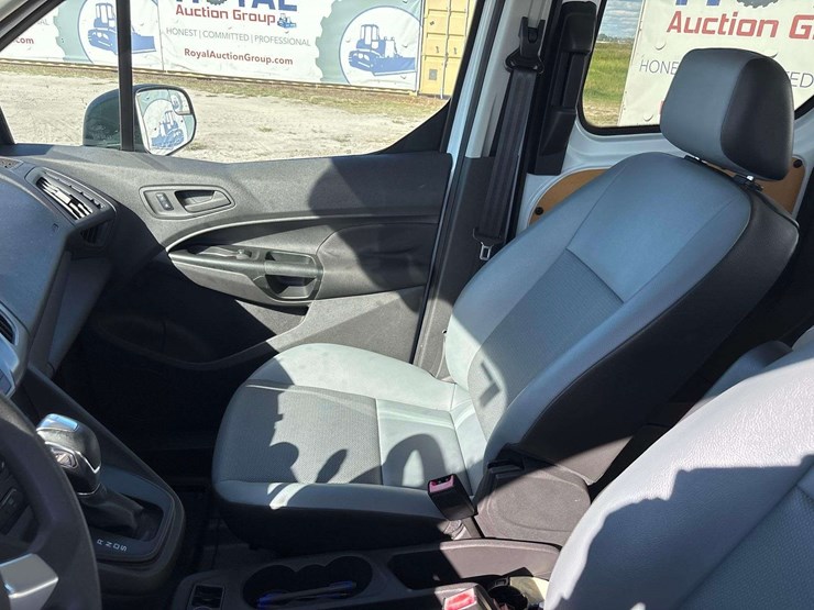 2018-ford-transit-connect-image-25