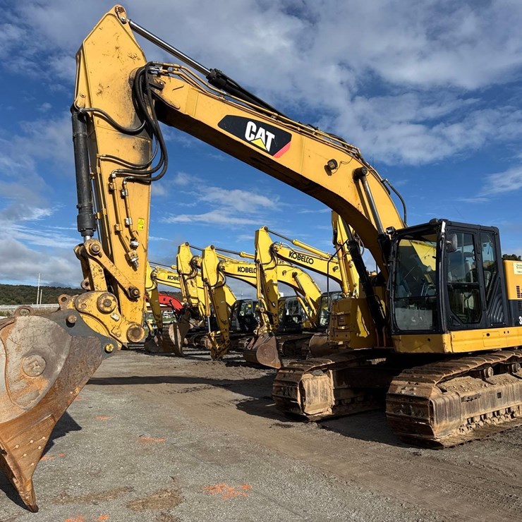 CATERPILLAR 328D LCR
