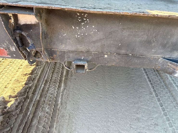 2017-ford-f550-xl-image-13