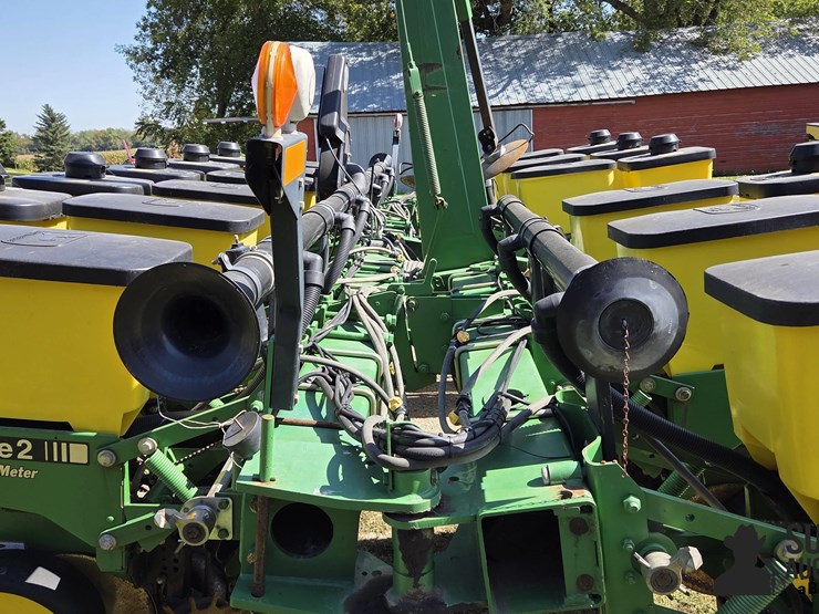 1995-john-deere-7200-image-12