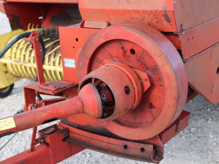 new-holland-315-image-7