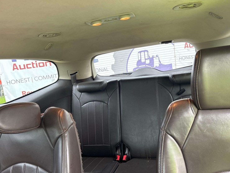 2013-buick-enclave-image-19