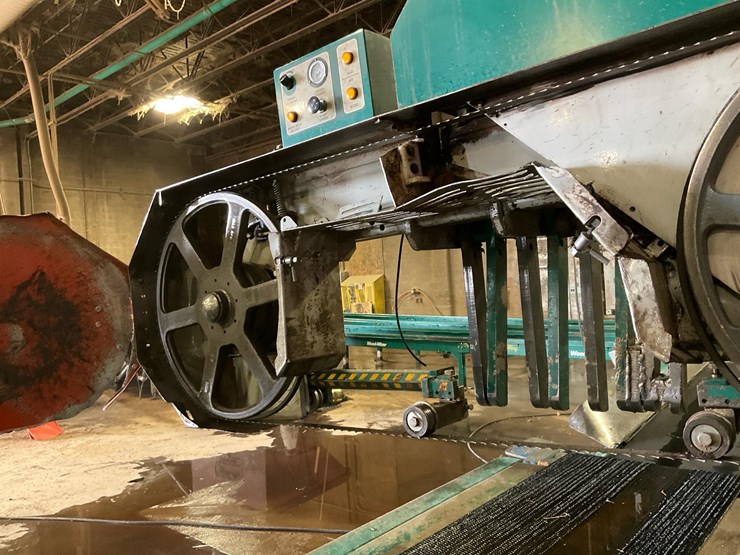 #100-•-2014-wood-mizer-wm4000-thin-kerf-image-52