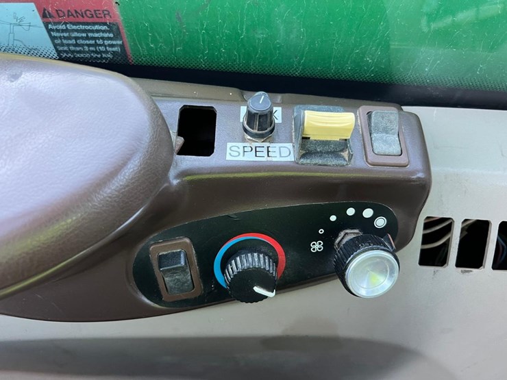 john-deere-3420-image-28