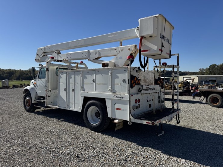 1995-international-4700-image-3