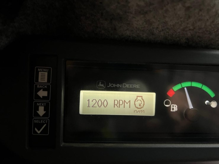 2018-deere-317g-image-22