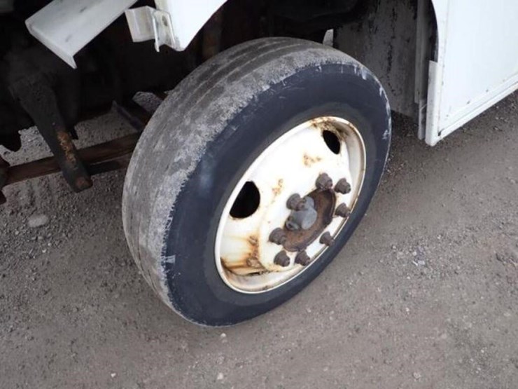 2015-freightliner-mt55-image-36