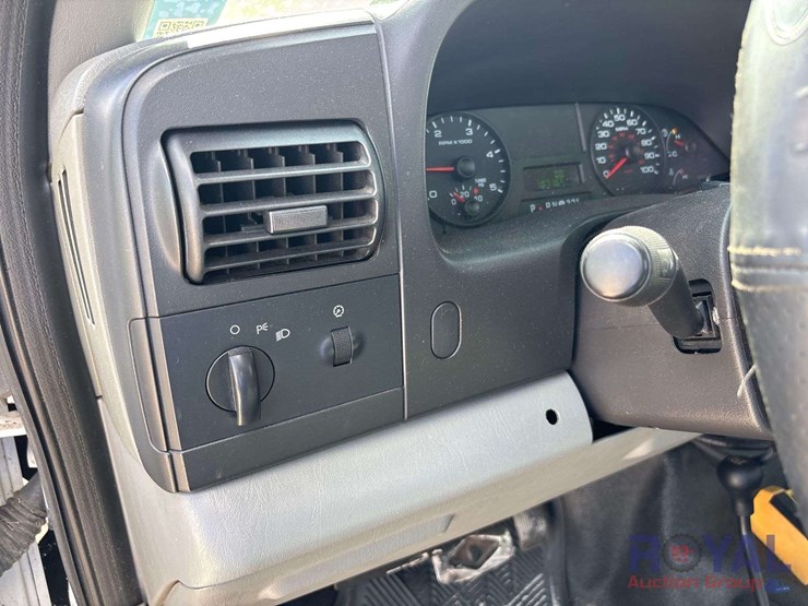 2007-ford-f-450-4x4-cab-and-chassis-truck-image-13