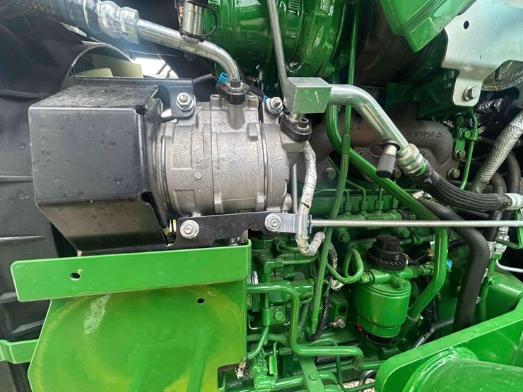 2021-john-deere-5075e-image-16