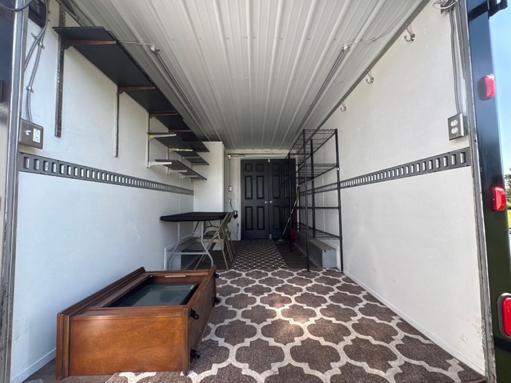 2001-wells-cargo-8'-x-32'-toy-hauler-dbl-axle-trl-image-13