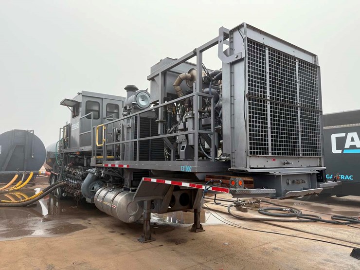 2017-caterpillar-c18-image-4