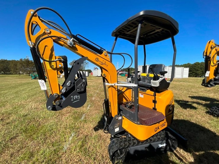 unused-cfg-qk18z-mini-excavator-(zonsen-11kw-image-1