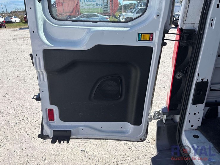 2018-ford-transit-image-16