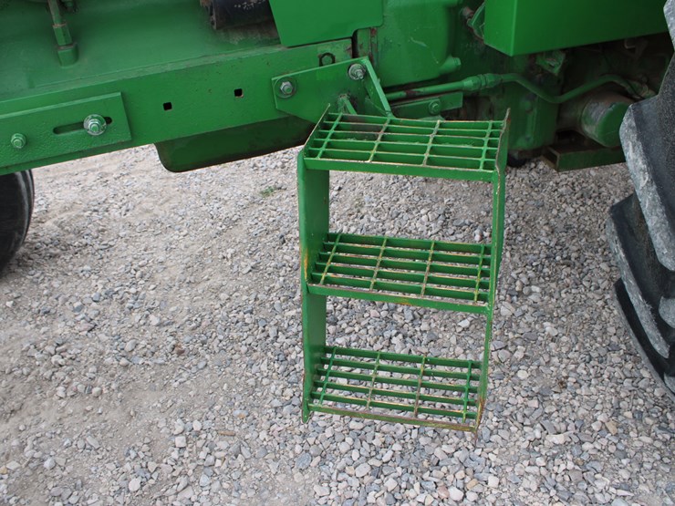 john-deere-4520-image-30